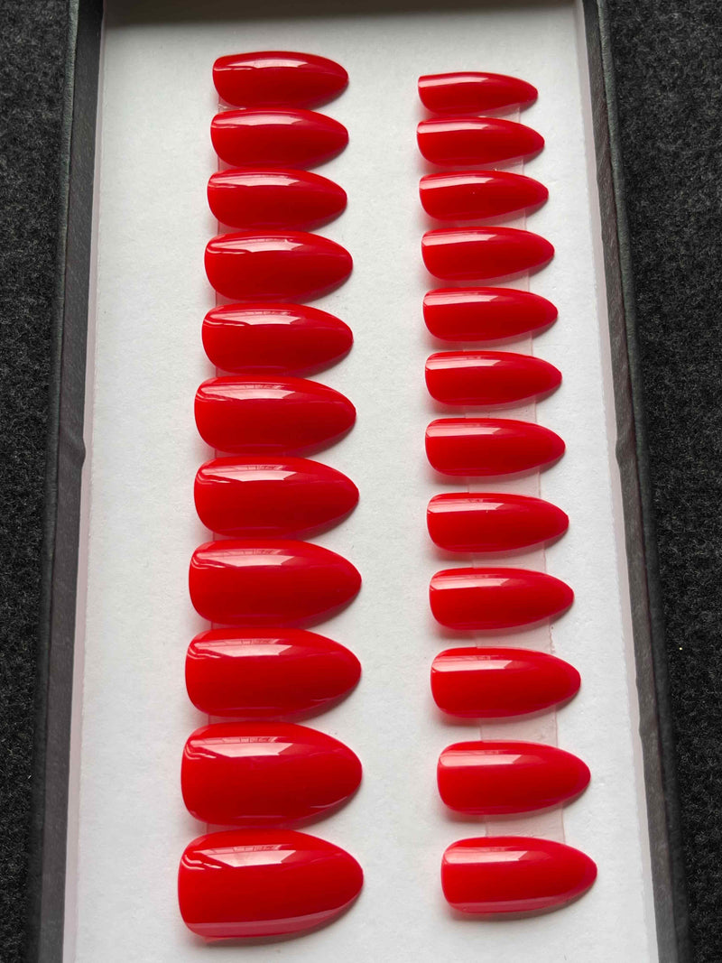 Candy Apple Red - Glossy Amande