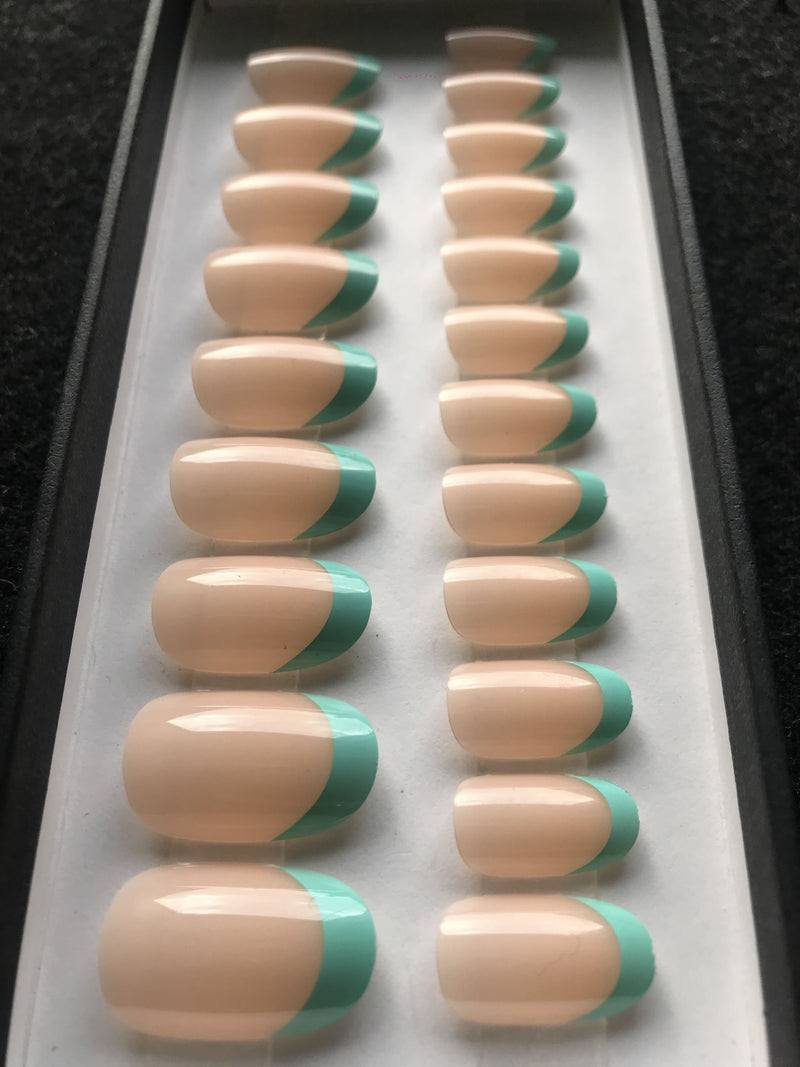 French Mint - Glossy Amande