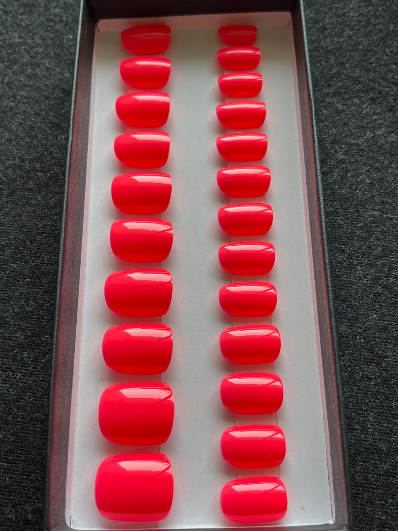 Fuchsia Ribbon - Glossy Carré