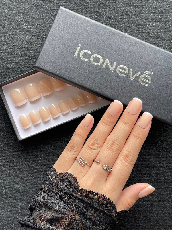 Elegant French - Glossy Carré